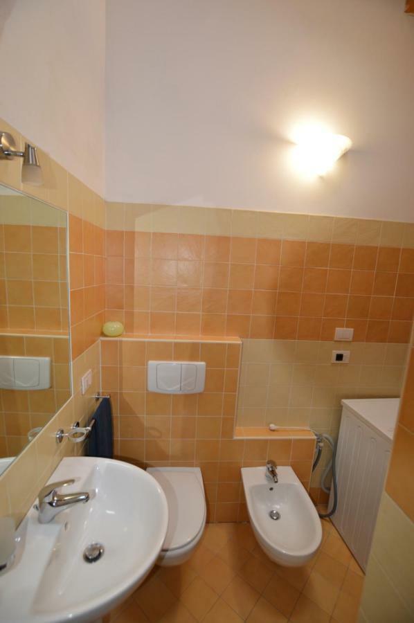 Rustico Giulietta E Romeo Villa Colico Luaran gambar