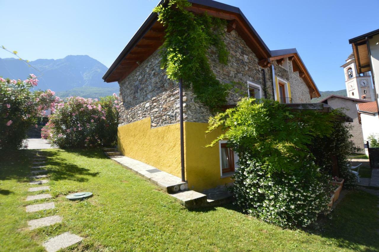Rustico Giulietta E Romeo Villa Colico Luaran gambar