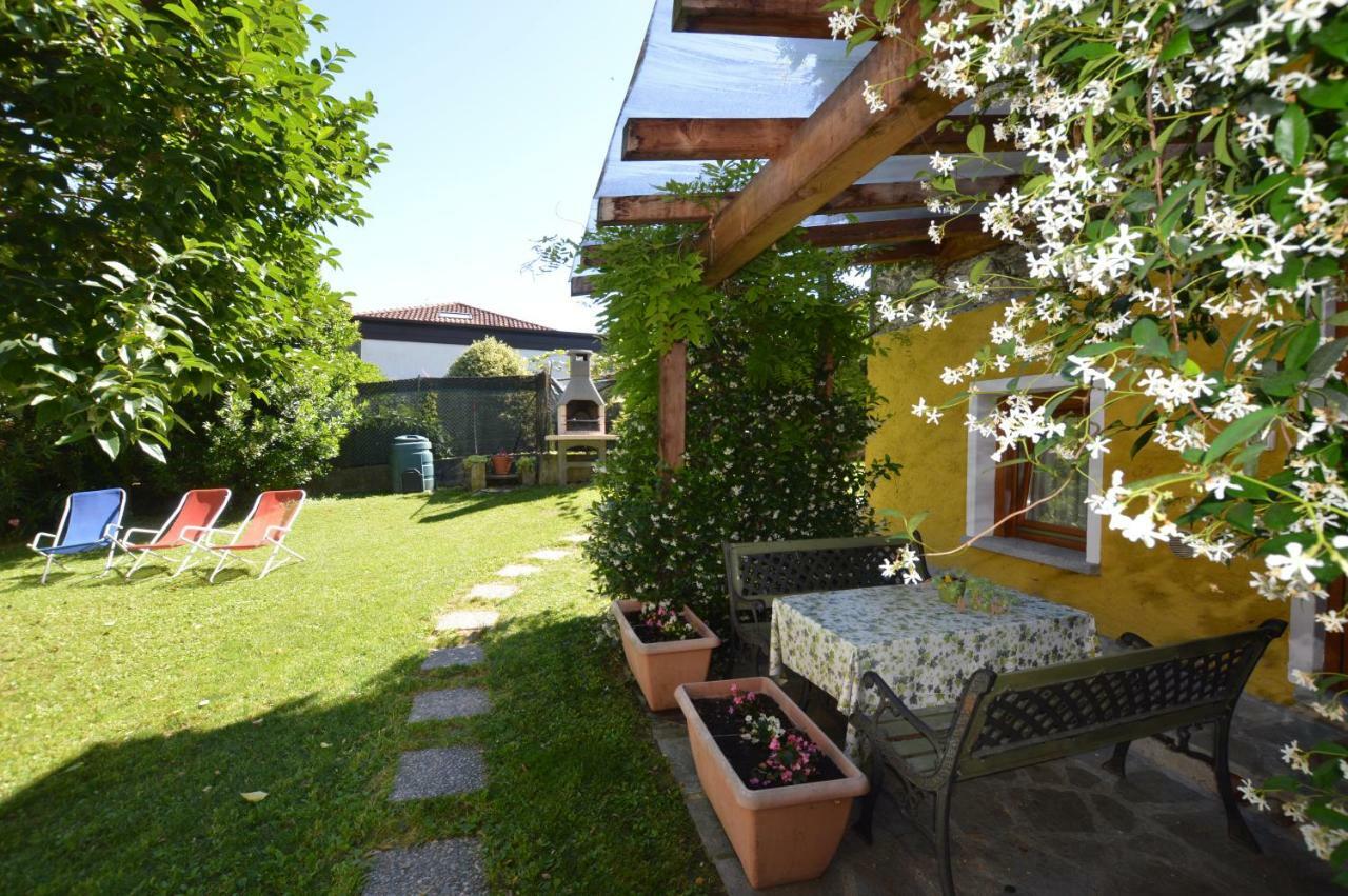 Rustico Giulietta E Romeo Villa Colico Luaran gambar