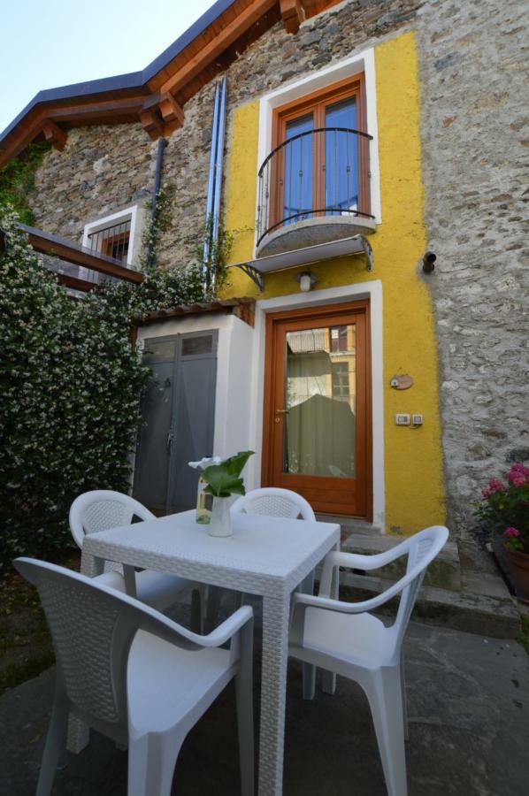 Rustico Giulietta E Romeo Villa Colico Luaran gambar
