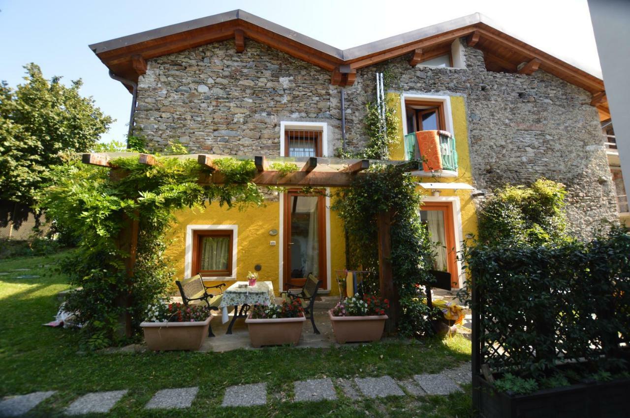 Rustico Giulietta E Romeo Villa Colico Luaran gambar