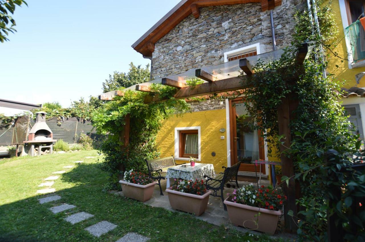 Rustico Giulietta E Romeo Villa Colico Luaran gambar