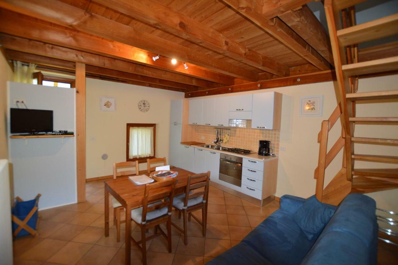 Rustico Giulietta E Romeo Villa Colico Luaran gambar