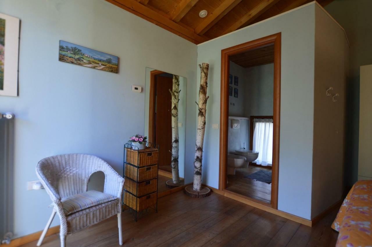 Rustico Giulietta E Romeo Villa Colico Luaran gambar